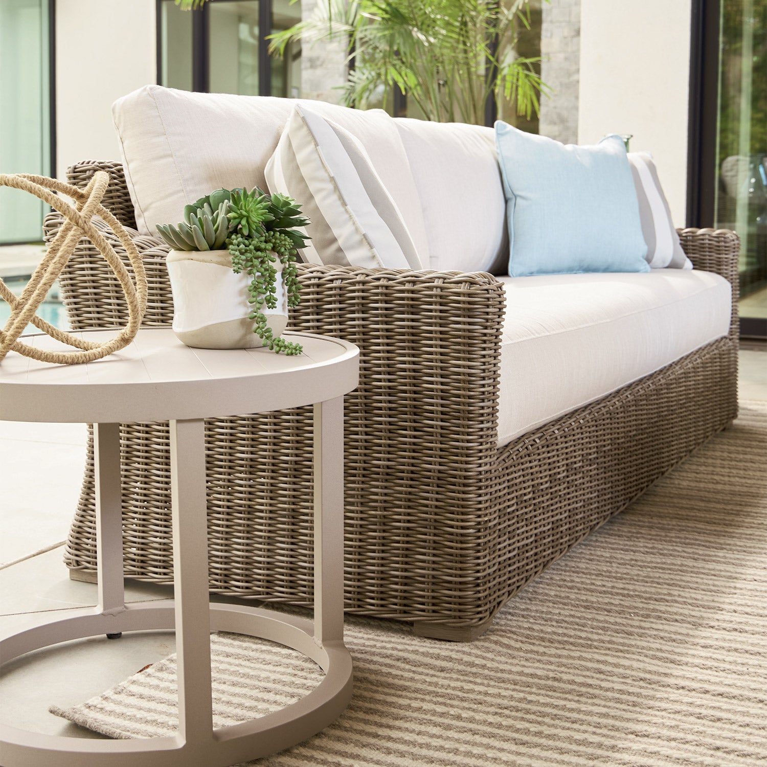 Outdoor Sofas & Loveseats