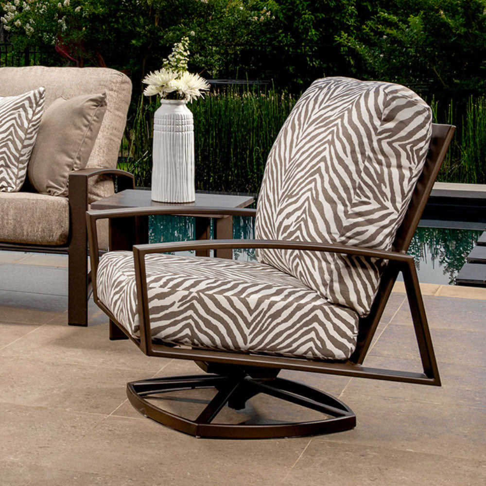 Arc Outdoor Swivel Rocker Lounge Chair