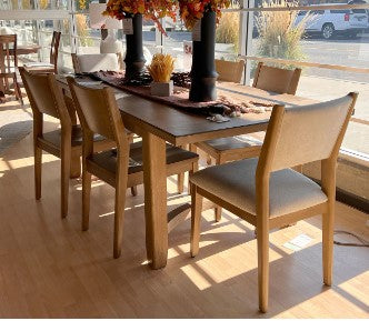 Flexsteel Normandy Extension Dining Table + 4 Wood Side Chairs + 2 Upholstered Dining Chairs